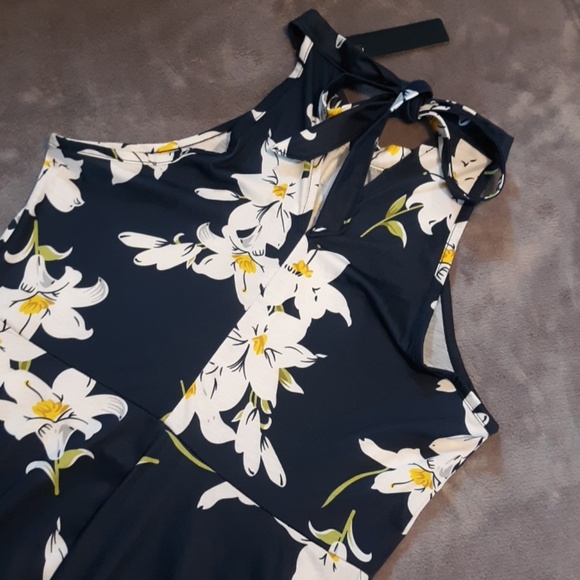 NWT Ouges women's size L high neck tie back dress - Picture 7 of 8